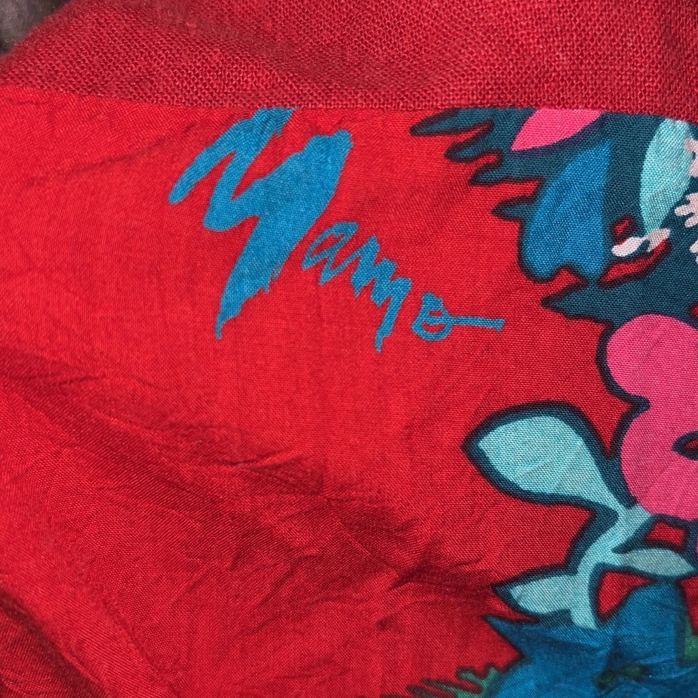 Vintage Mamo Howell, fits XL. Normal wear, no tears, rips or holes.